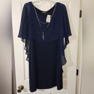 NWT Beautiful evening dress with Necklace